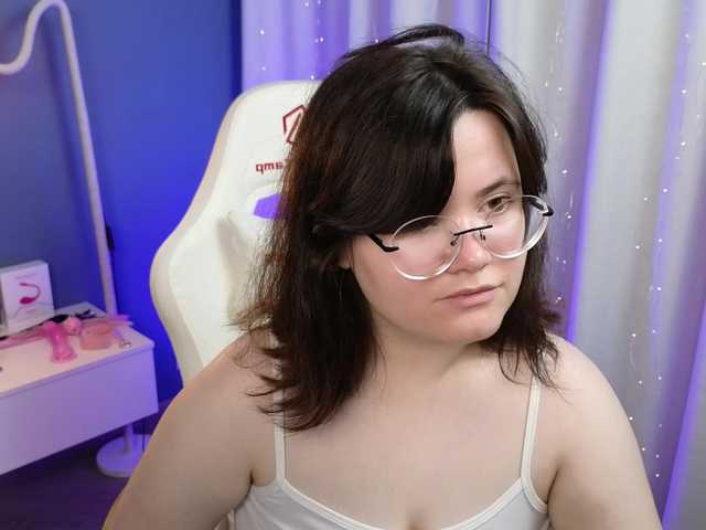 Alicezen live cam on BongaCams