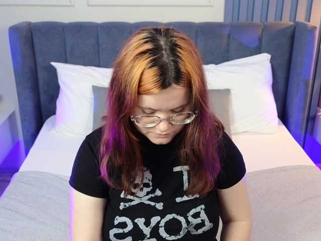 Alicezen live cam on BongaCams