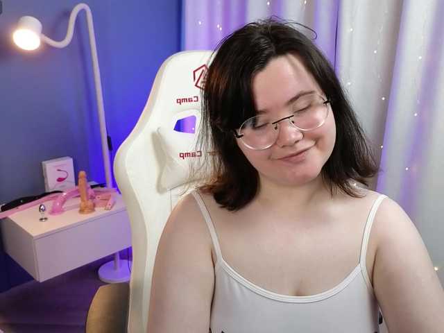 Alicezen live cam on BongaCams