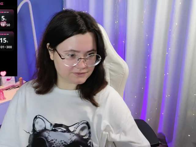 Alicezen live cam on BongaCams