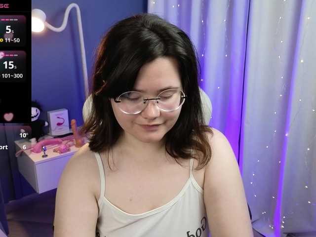 Alicezen live cam on BongaCams