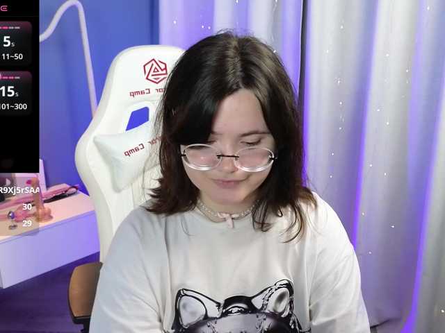 Alicezen live webcam show