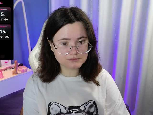 Alicezen live cam on BongaCams