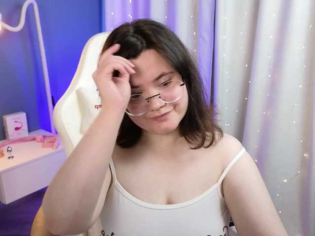 Alicezen live cam on BongaCams
