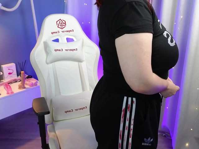 Alicezen live cam on BongaCams