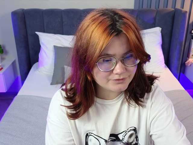 Alicezen live cam on BongaCams
