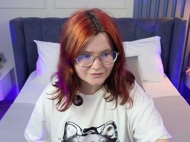 Alicezen live cam on BongaCams