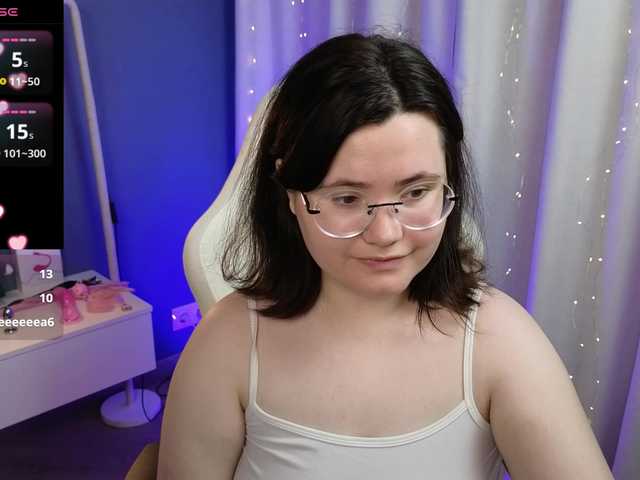 Alicezen live cam on BongaCams
