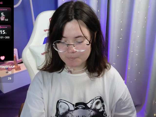 Alicezen live cam on BongaCams