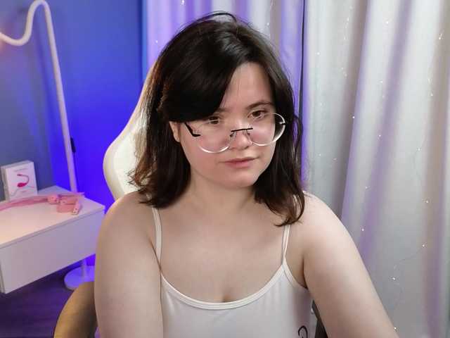 Alicezen live cam on BongaCams