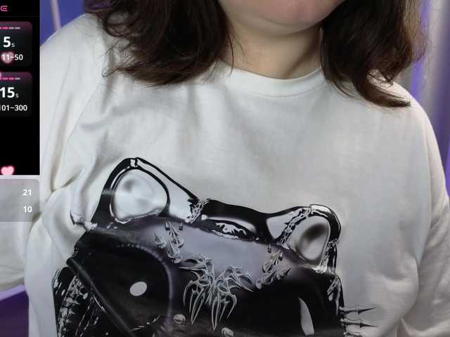 Alicezen live cam on BongaCams