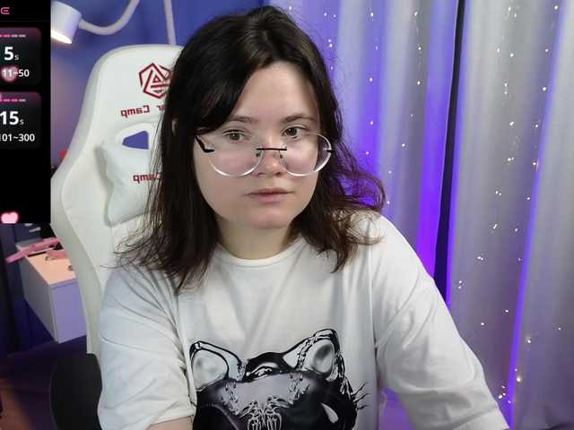 Alicezen live cam on BongaCams