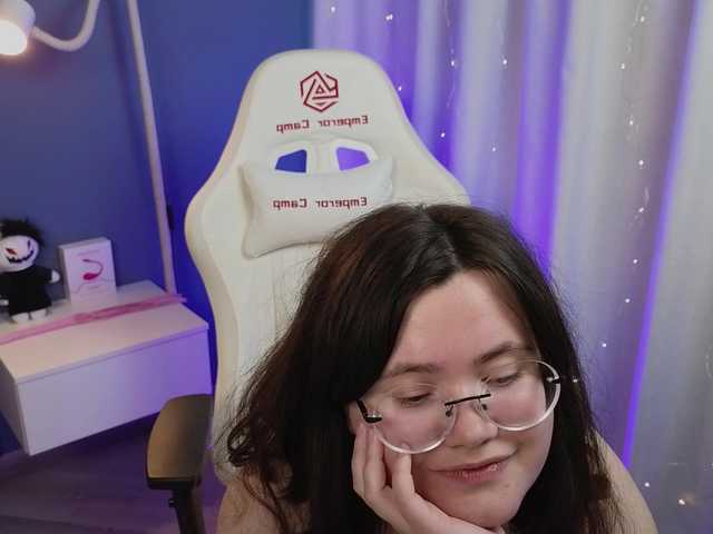 Alicezen live cam on BongaCams