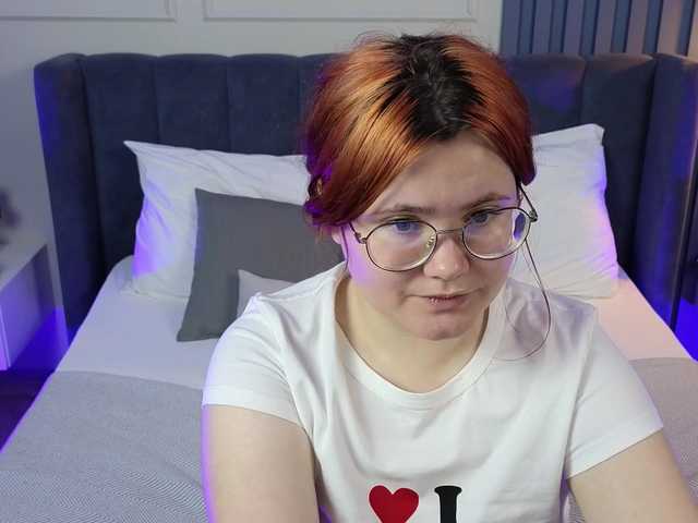 Alicezen live cam on BongaCams