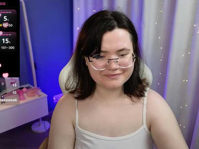 Alicezen live cam on BongaCams
