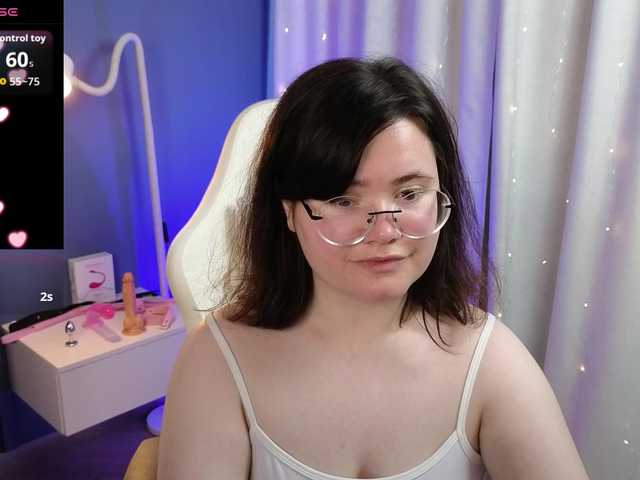 Alicezen live cam on BongaCams