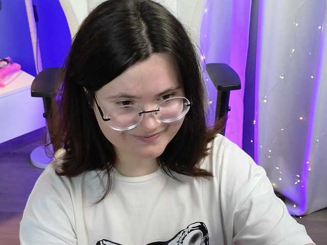 Alicezen live cam on BongaCams