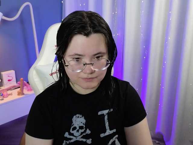 Alicezen live cam on BongaCams