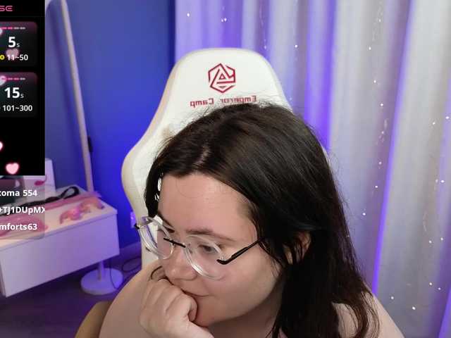 Alicezen live cam on BongaCams