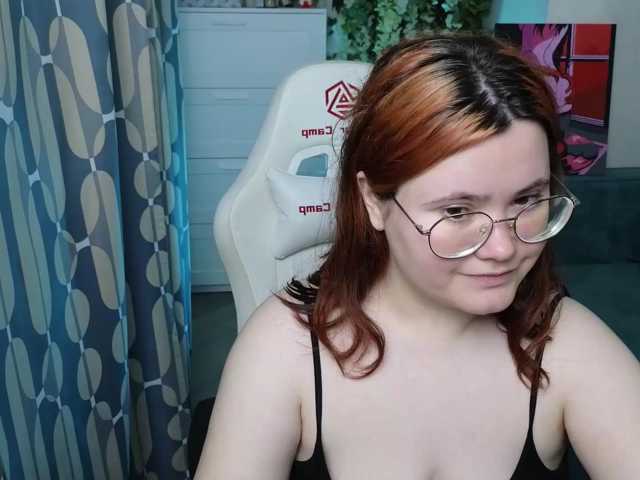 Alicezen live cam on BongaCams