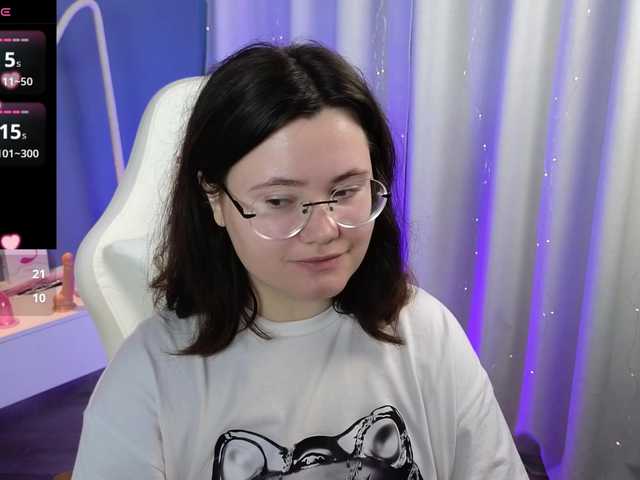Alicezen live cam on BongaCams