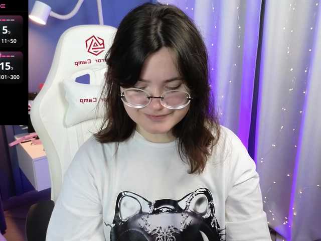 Alicezen live cam on BongaCams