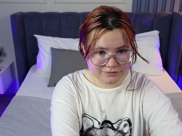 Alicezen live cam on BongaCams