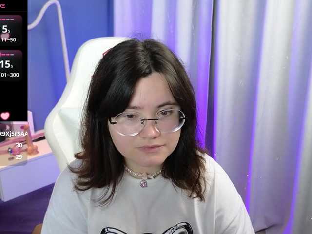 Alicezen live cam on BongaCams
