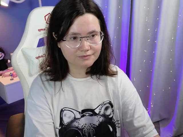 Alicezen live cam on BongaCams