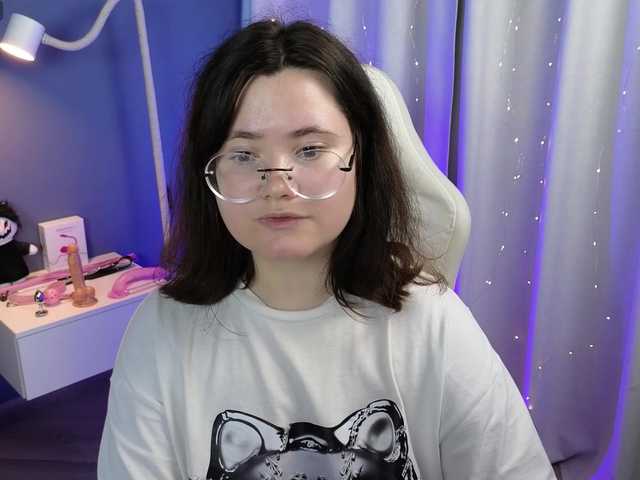 Alicezen live webcam show