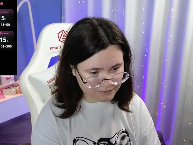 Alicezen live cam on BongaCams
