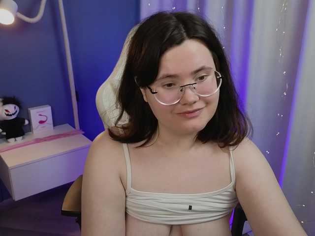 Alicezen live cam on BongaCams