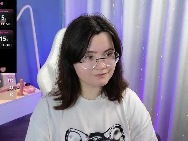 Alicezen live cam on BongaCams