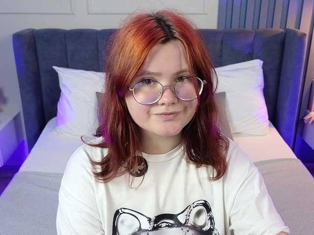 Alicezen live cam on BongaCams