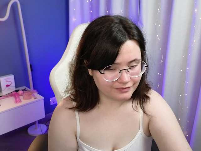 Alicezen live cam on BongaCams