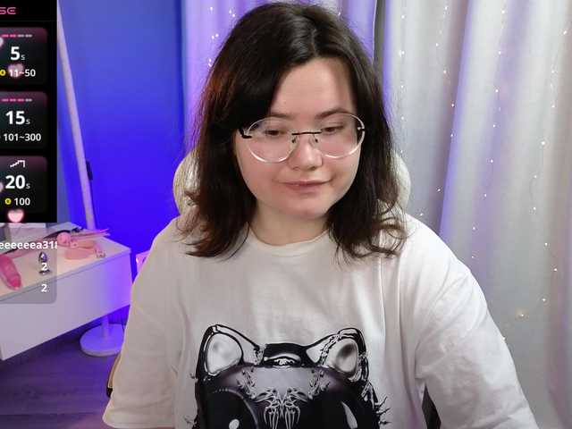 Alicezen live cam on BongaCams
