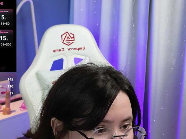 Alicezen live cam on BongaCams