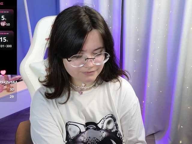Alicezen live cam on BongaCams