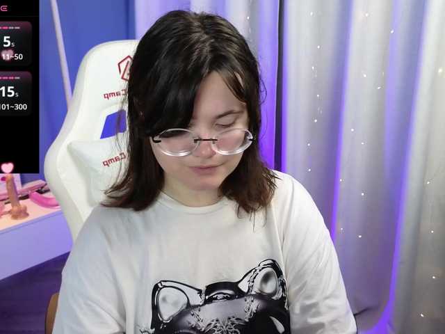 Alicezen live cam on BongaCams