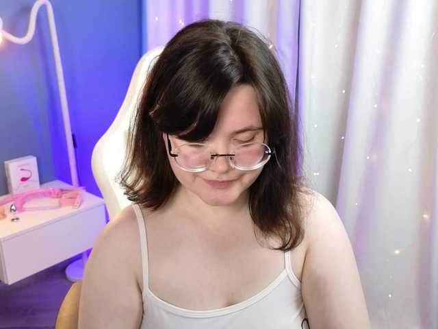 Alicezen live cam on BongaCams