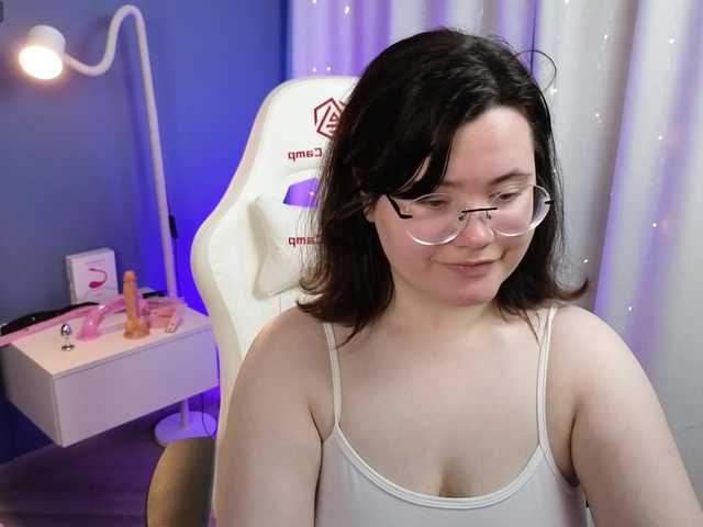 Alicezen live cam on BongaCams