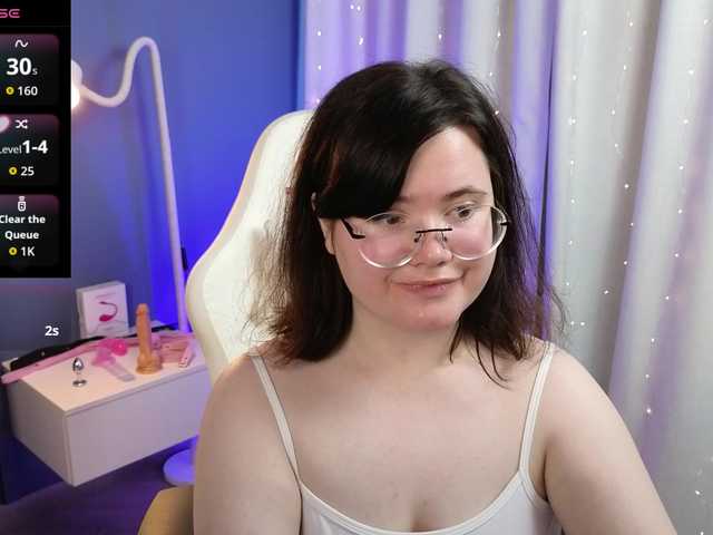 Alicezen live cam on BongaCams