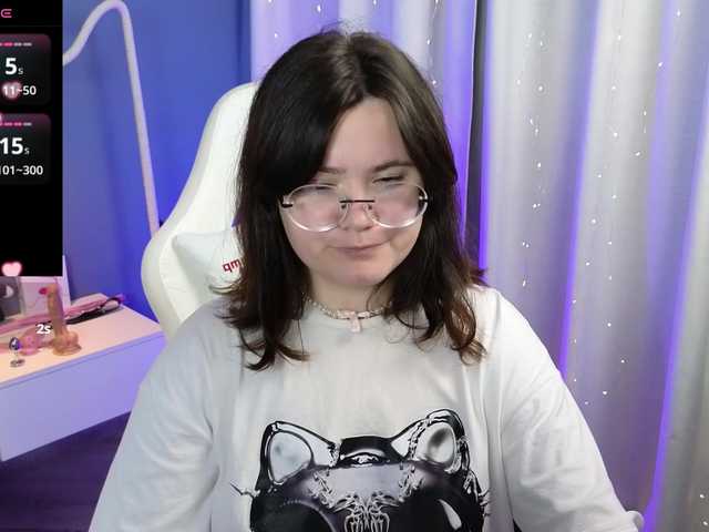 Alicezen live webcam show
