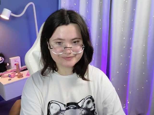 Alicezen live cam on BongaCams