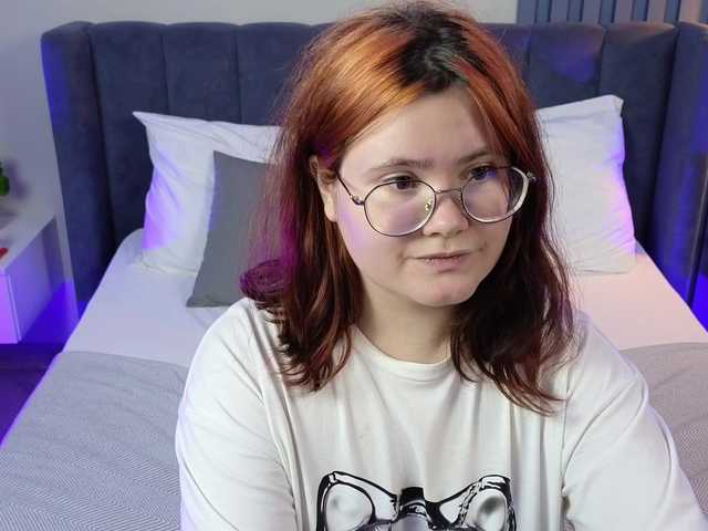 Alicezen live cam on BongaCams
