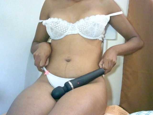 Jhoannah live cam on BongaCams