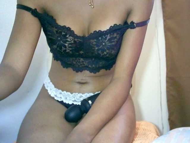 Jhoannah live cam on BongaCams