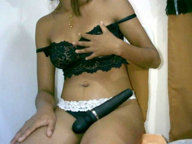 Jhoannah live cam on BongaCams