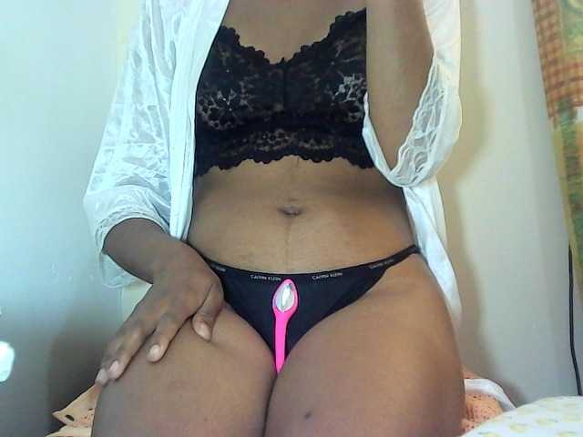 Jhoannah live cam on BongaCams