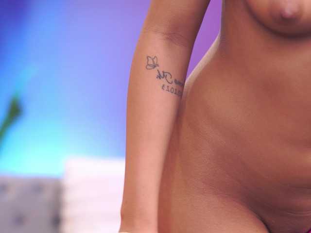 ChiaraConti live cam on BongaCams